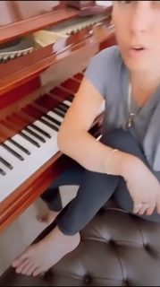 Claudia Lizaldi feet photo thumbnail