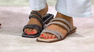 Courtney Khondabi feet photo thumbnail