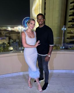 Helen Flanagan feet photo thumbnail