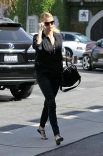 Charlize Theron feet photo thumbnail