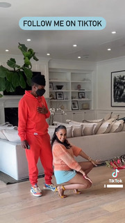 Tia Mowry feet photo thumbnail