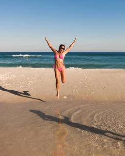 Juliana Paes feet photo thumbnail