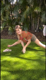 Amanda Cerny feet photo thumbnail