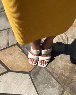 Jamie Chung feet photo thumbnail