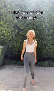 Jenna Davis feet photo 3