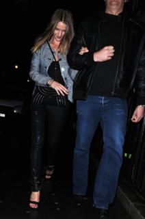 Rosie Huntington-Whiteley feet photo thumbnail
