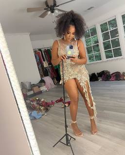 Angela Simmons feet photo thumbnail