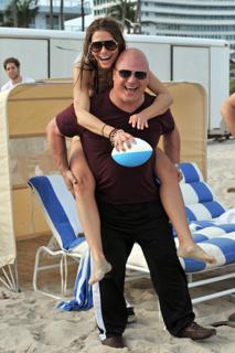 Maria Menounos feet photo thumbnail