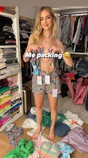 Chiara Ferragni feet photo thumbnail