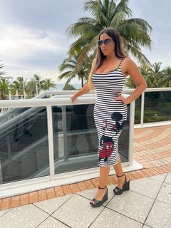 Claudia Romani feet photo thumbnail