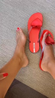 Cristina Pedroche feet photo thumbnail