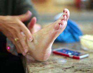 Jane Seymour feet photo thumbnail