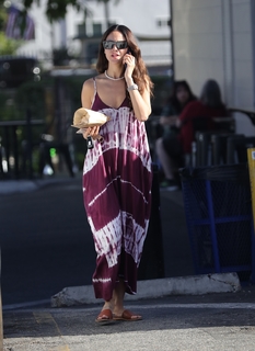 Eiza González feet photo thumbnail