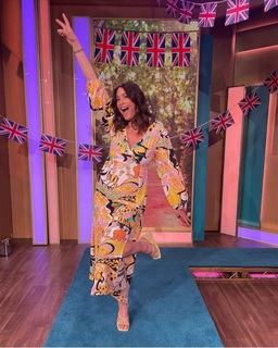 Lisa Snowdon feet photo thumbnail
