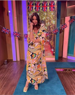 Lisa Snowdon feet photo thumbnail