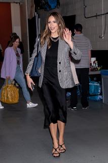 Katharine McPhee feet photo thumbnail