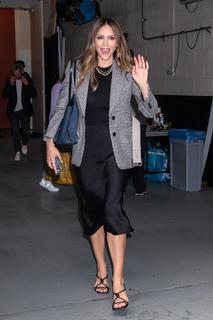 Katharine McPhee feet photo thumbnail