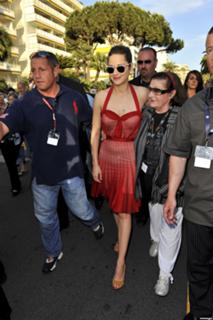 Marion Cotillard feet photo thumbnail