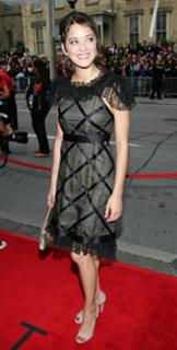 Marion Cotillard feet photo thumbnail