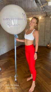 Bar Refaeli feet photo thumbnail