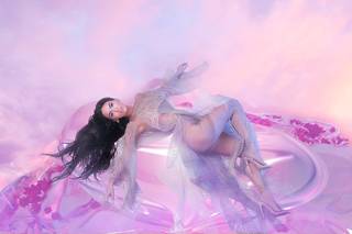 Megan Fox feet photo thumbnail