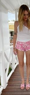Chiara Ferragni feet photo thumbnail