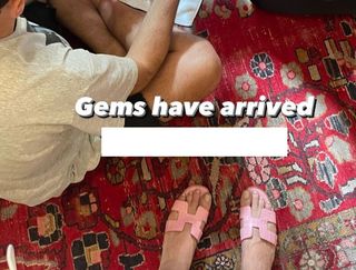 Chiara Ferragni feet photo thumbnail