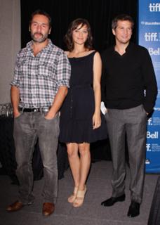 Marion Cotillard feet photo thumbnail