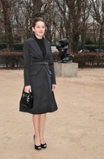 Marion Cotillard feet photo thumbnail