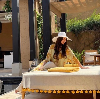 Dorra Zarrouk feet photo thumbnail