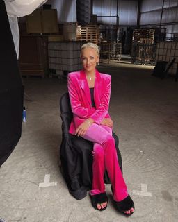 Nastia Liukin feet photo thumbnail