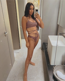 Rochelle Humes feet photo thumbnail