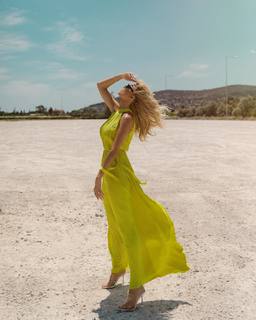 Fei Skorda feet photo thumbnail