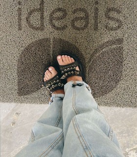 Giovanna Lancellotti feet photo thumbnail