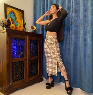 Anushka Sen feet photo thumbnail