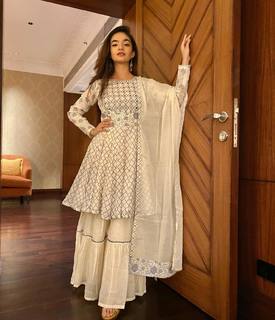 Anushka Sen feet photo thumbnail