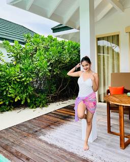 Anushka Sen feet photo thumbnail