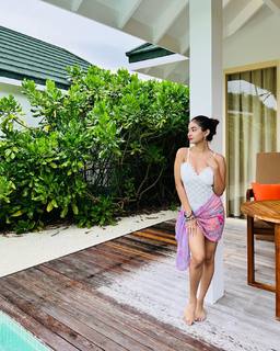Anushka Sen feet photo thumbnail