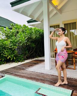 Anushka Sen feet photo thumbnail