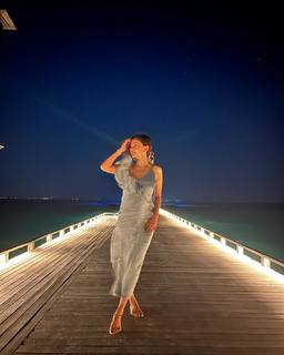Anushka Sen feet photo thumbnail