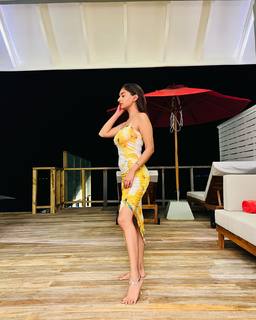 Anushka Sen feet photo thumbnail
