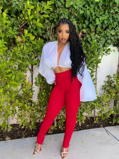 Chloe Bailey feet photo thumbnail