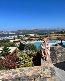 Jorgie Porter feet photo thumbnail