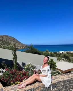 Jorgie Porter feet photo thumbnail