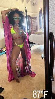 Angela Simmons feet photo thumbnail