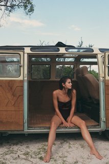Taylor Hill feet photo thumbnail