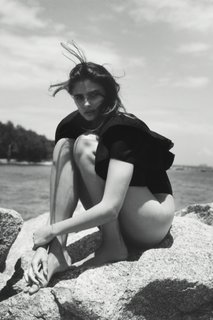 Taylor Hill feet photo thumbnail
