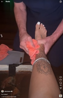 Victoria Waldrip feet photo thumbnail