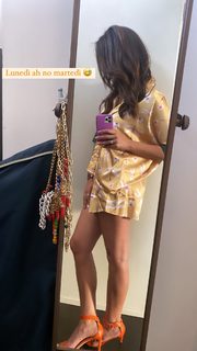 Caterina Balivo feet photo thumbnail