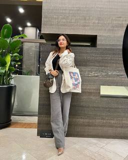 Anushka Sen feet photo thumbnail